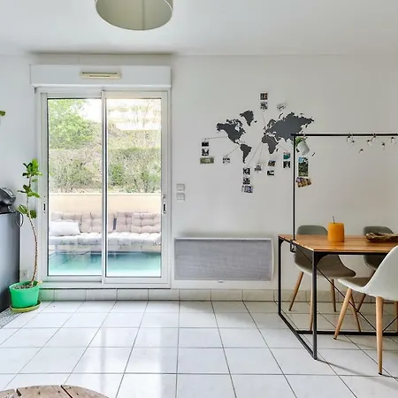 Two-room Flat With Terrace *quartier Graslin* Apartment Nantes