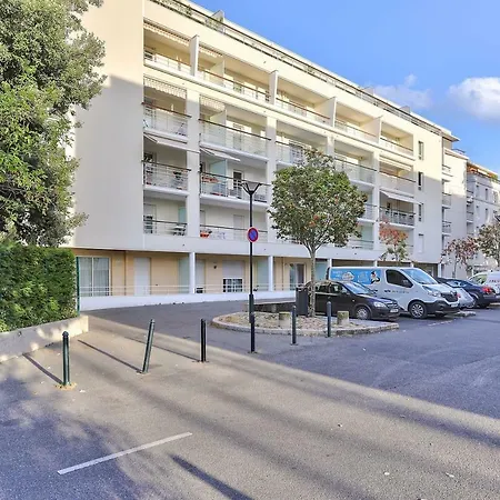 Two-room Flat With Terrace *quartier Graslin* Apartment