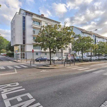 Apartment Two-room Flat With Terrace *quartier Graslin* Nantes